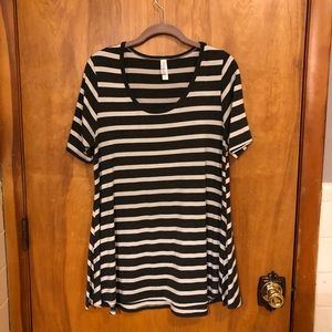 Lularoe perfect t